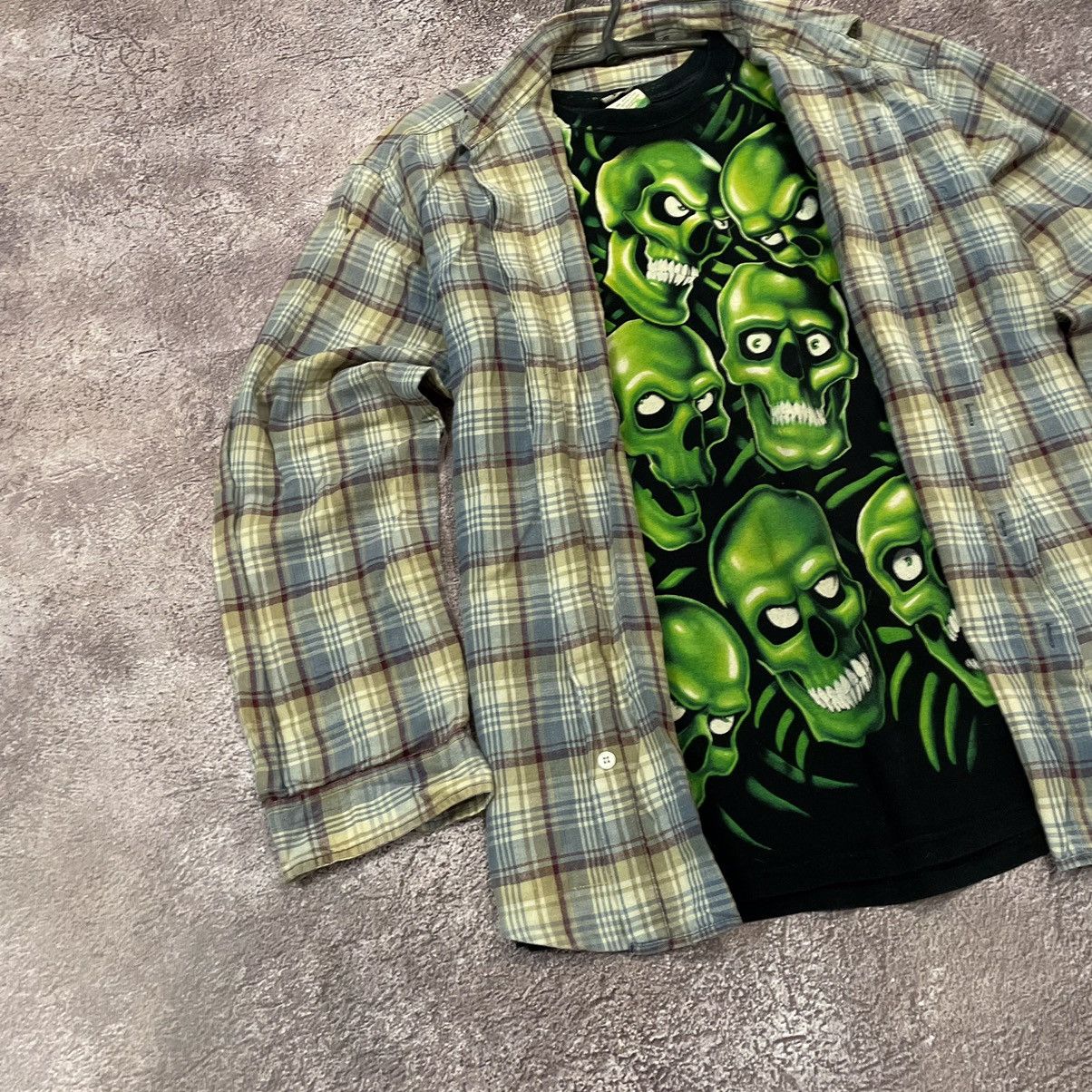 Vintage Vintage 90s Checkered Plaid Shirt Graphic Tee Streetwear XL Size US XL / EU 56 / 4 - 3 Thumbnail