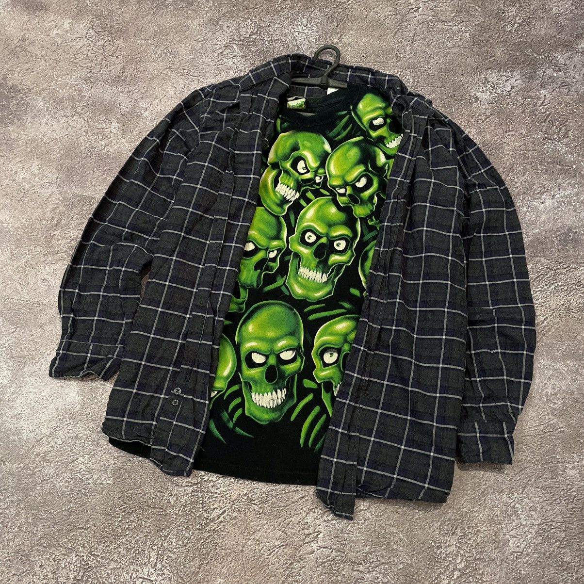 Vintage Vintage 90s Y2K Graphic Tee Skulls All Over Print Grunge XL Size US XL / EU 56 / 4 - 2 Thumbnail