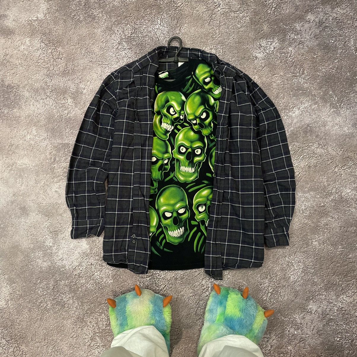 Vintage Vintage 90s Y2K Graphic Tee Skulls All Over Print Grunge XL Size US XL / EU 56 / 4 - 1 Thumbnail