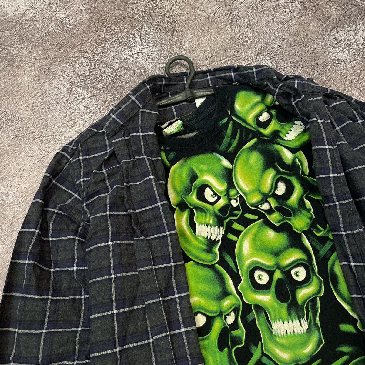 Vintage Vintage 90s Y2K Graphic Tee Skulls All Over Print Grunge XL Size US XL / EU 56 / 4 - 4 Thumbnail