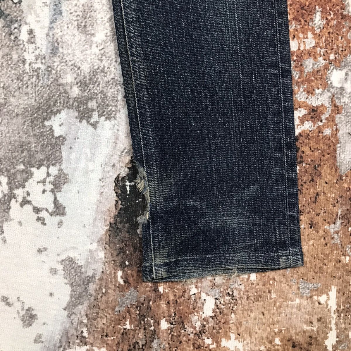 Uniqlo × Vintage Vintage Uniqlo Dirty Distressed Design Slim Denim Jeans Size US 31 - 8 Thumbnail