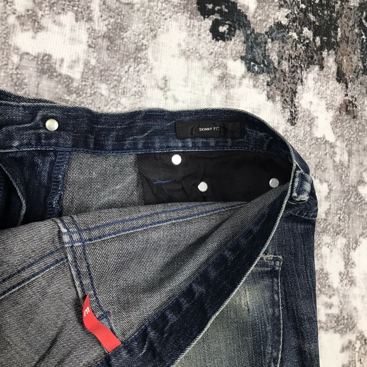 Uniqlo × Vintage Vintage Uniqlo Dirty Distressed Design Slim Denim Jeans Size US 31 - 15 Thumbnail