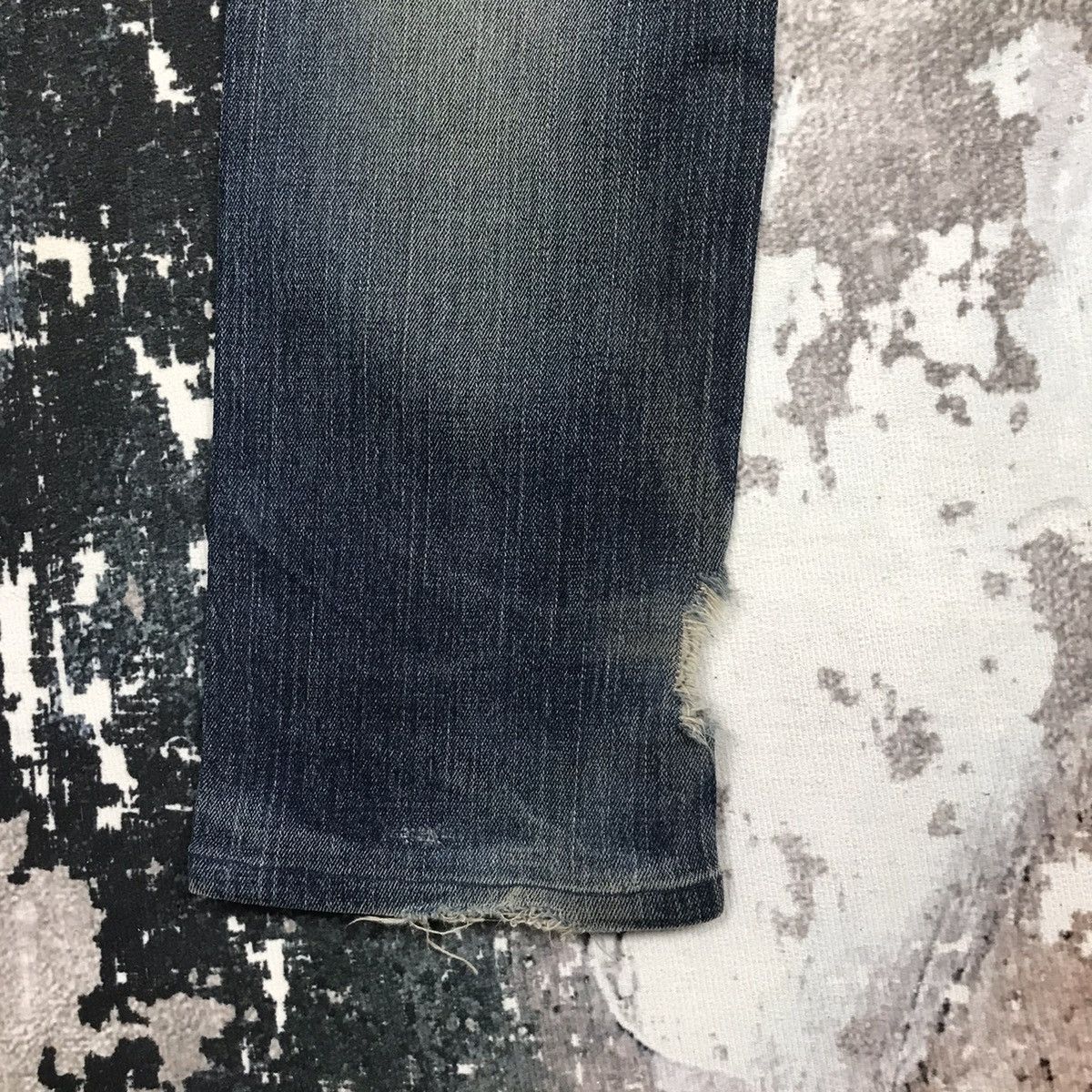 Uniqlo × Vintage Vintage Uniqlo Dirty Distressed Design Slim Denim Jeans Size US 31 - 13 Thumbnail