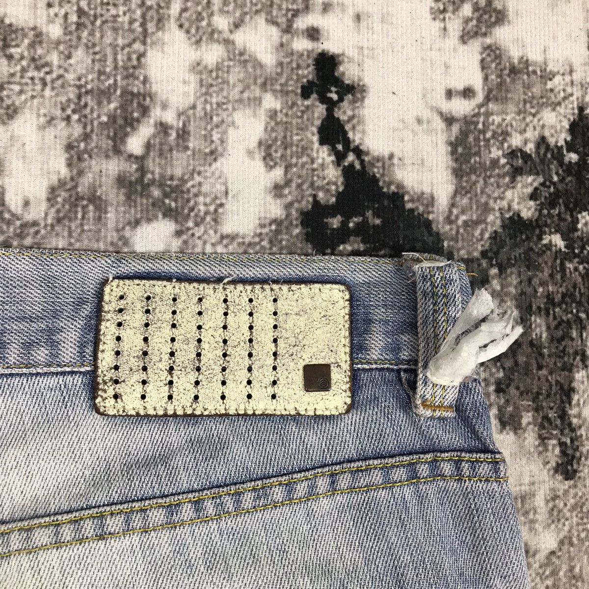 Analog × Japanese Brand × Vintage Vintage Japanese Flare Analog Distressed Denim Jeans Size 31" - 13 Thumbnail