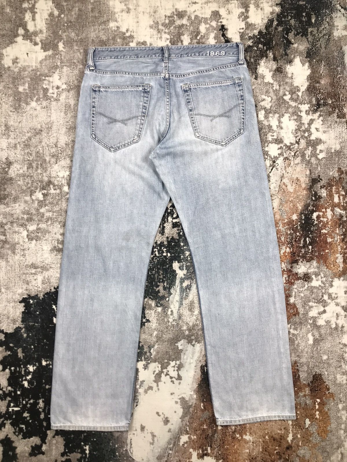 Gap × Japanese Brand × Vintage Vintage Gap 1969 Light Wash Distressed designs Denim Jeans Size US 35 - 5 Thumbnail