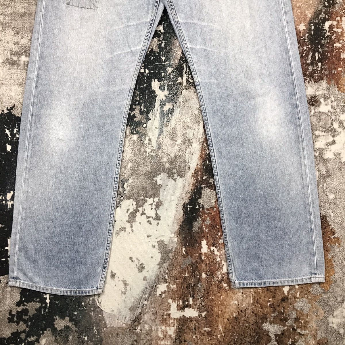 Gap × Japanese Brand × Vintage Vintage Gap 1969 Light Wash Distressed designs Denim Jeans Size US 35 - 4 Thumbnail