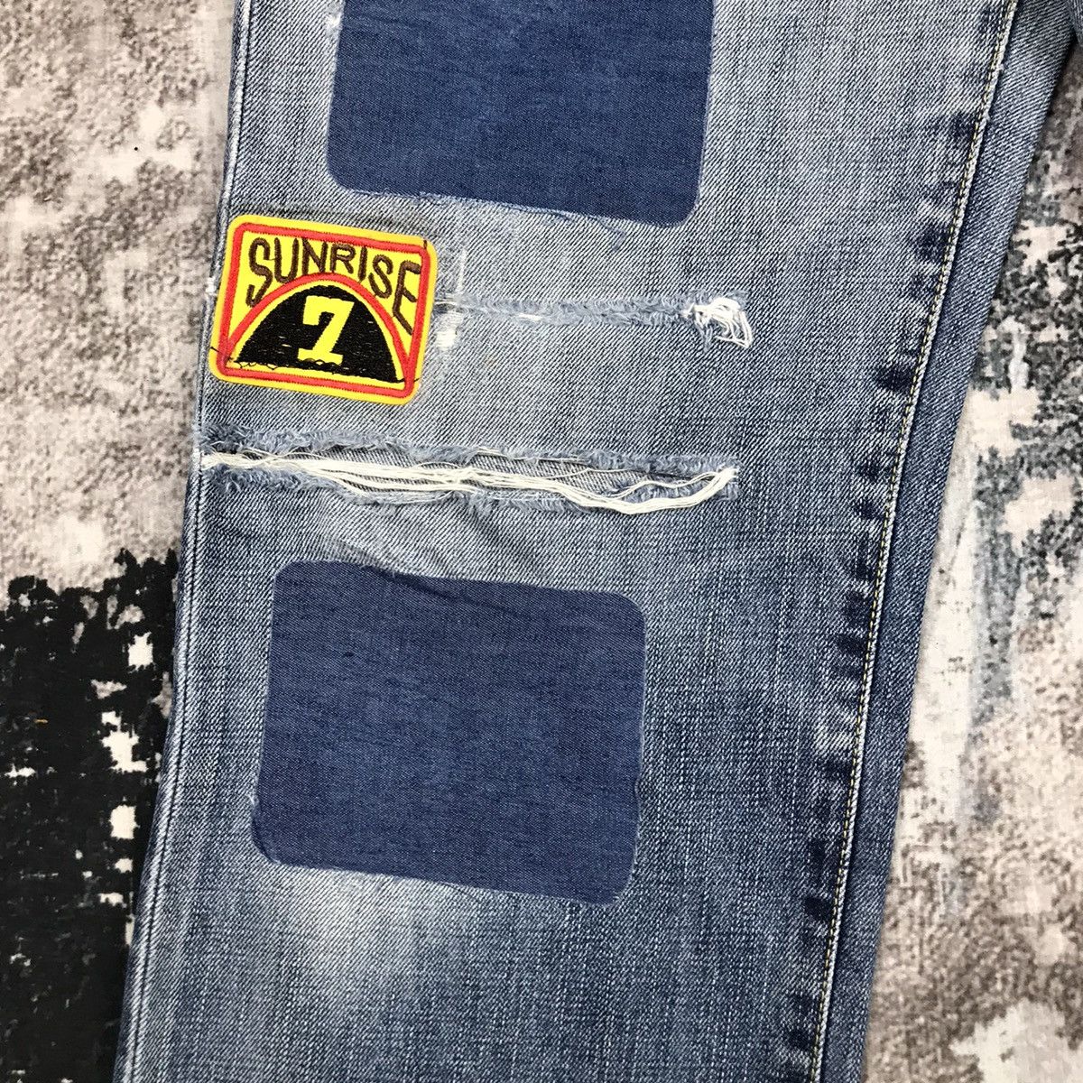 Japanese Brand × Uniqlo Vintage Uniqlo Distressed Patchwork Designs Denim Jeans Size US 32 / EU 48 - 5 Thumbnail