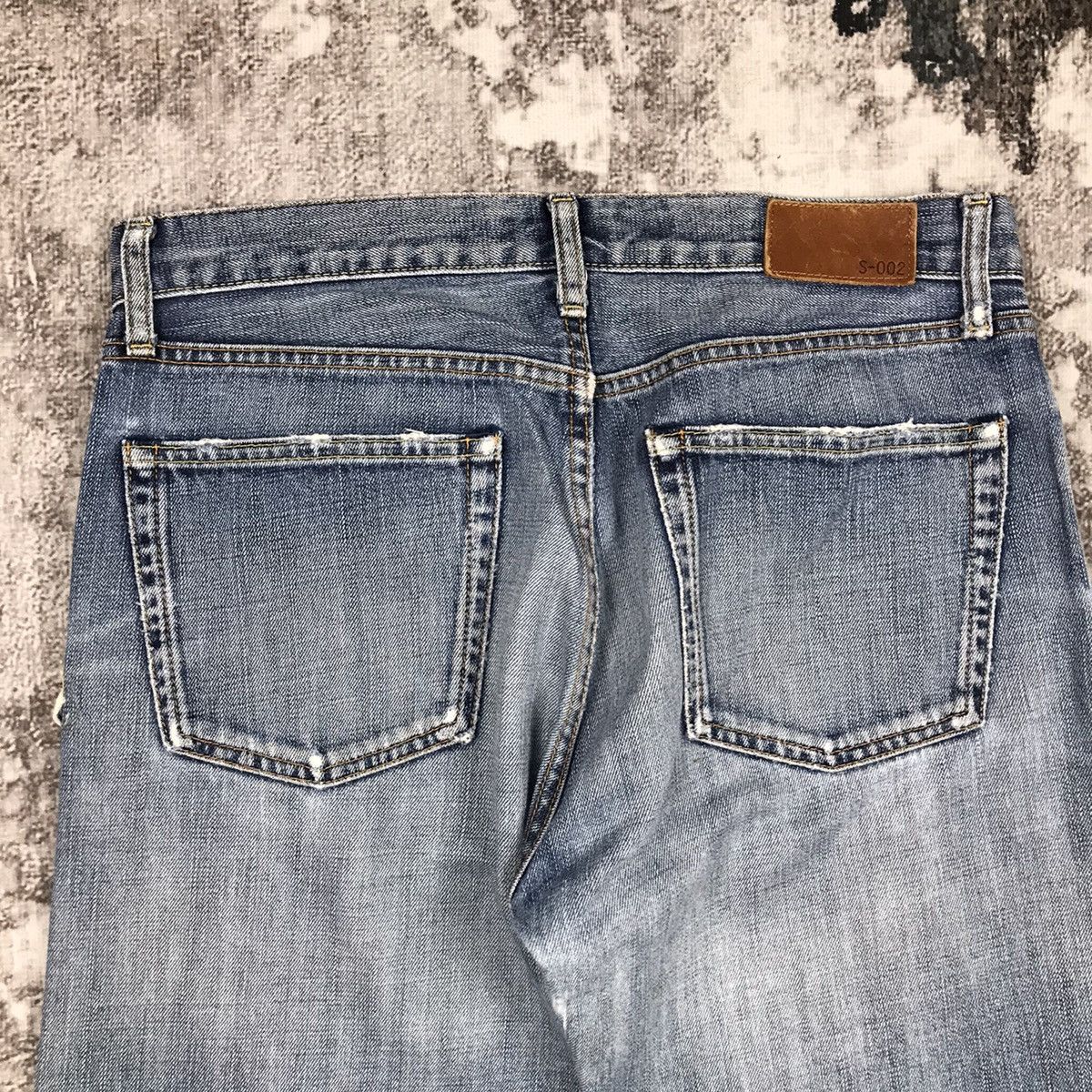 Japanese Brand × Uniqlo Vintage Uniqlo Distressed Patchwork Designs Denim Jeans Size US 32 / EU 48 - 9 Thumbnail