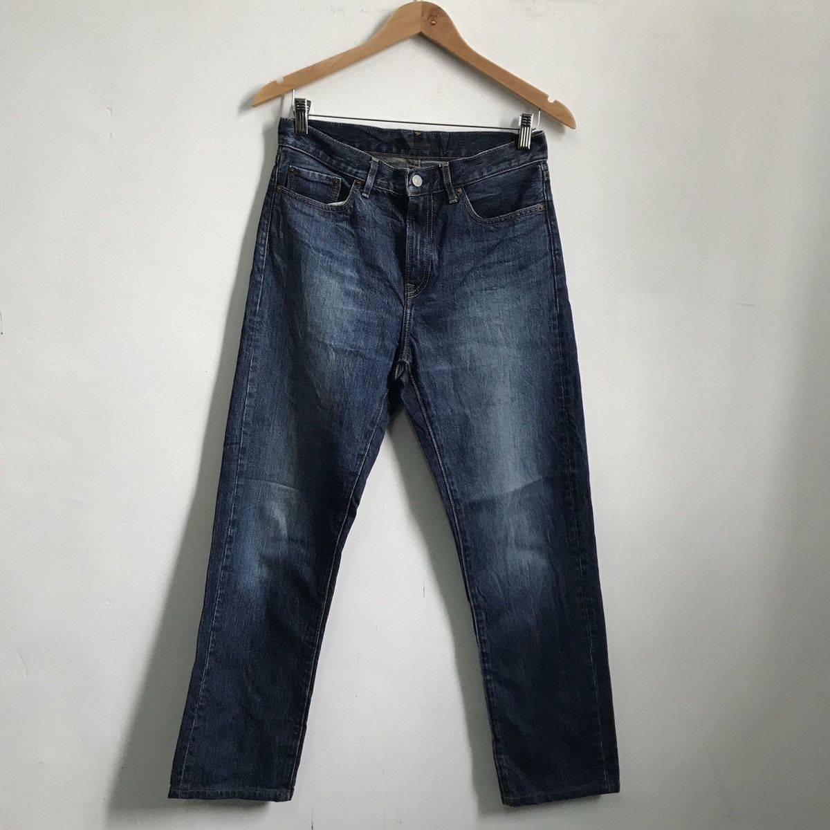 Uniqlo Distressed Denim Jeans JN1