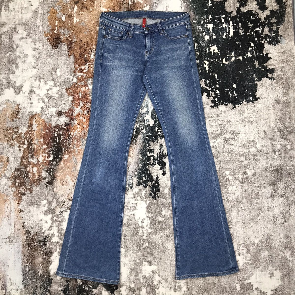 Japanese Brand × Uniqlo × Vintage Vintage Japanese Uniqlo Flare Lot B000 Light Wash Jeans Size 28" / US 6 / IT 42 - 1 Thumbnail