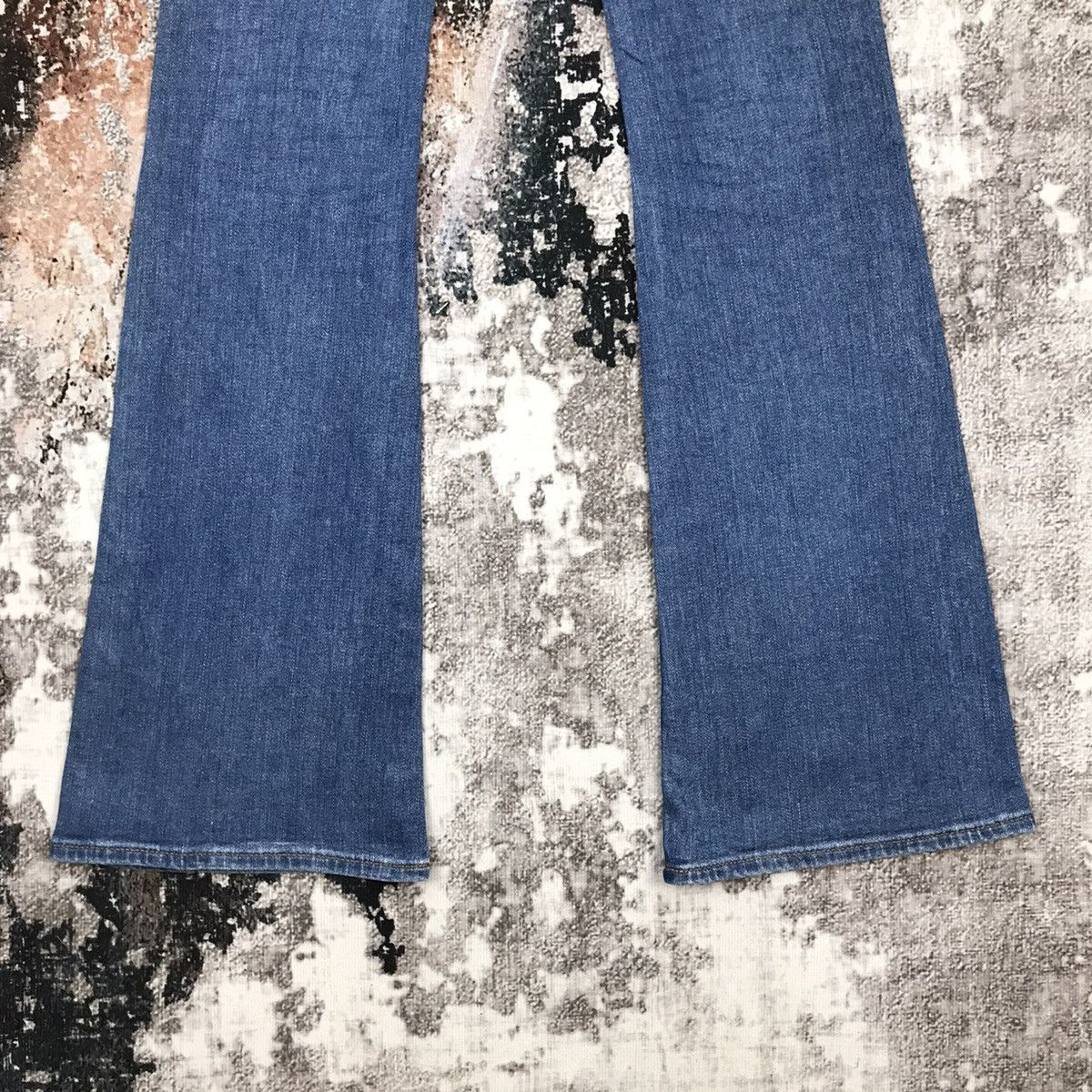 Japanese Brand × Uniqlo × Vintage Vintage Japanese Uniqlo Flare Lot B000 Light Wash Jeans Size 28" / US 6 / IT 42 - 8 Thumbnail