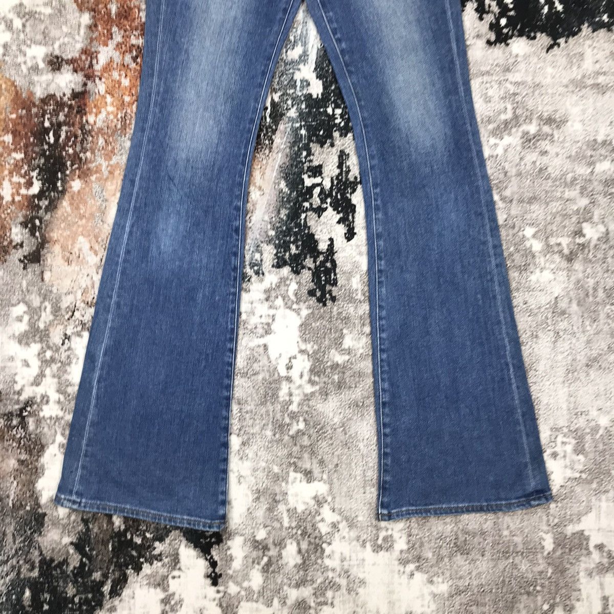Japanese Brand × Uniqlo × Vintage Vintage Japanese Uniqlo Flare Lot B000 Light Wash Jeans Size 28" / US 6 / IT 42 - 4 Thumbnail