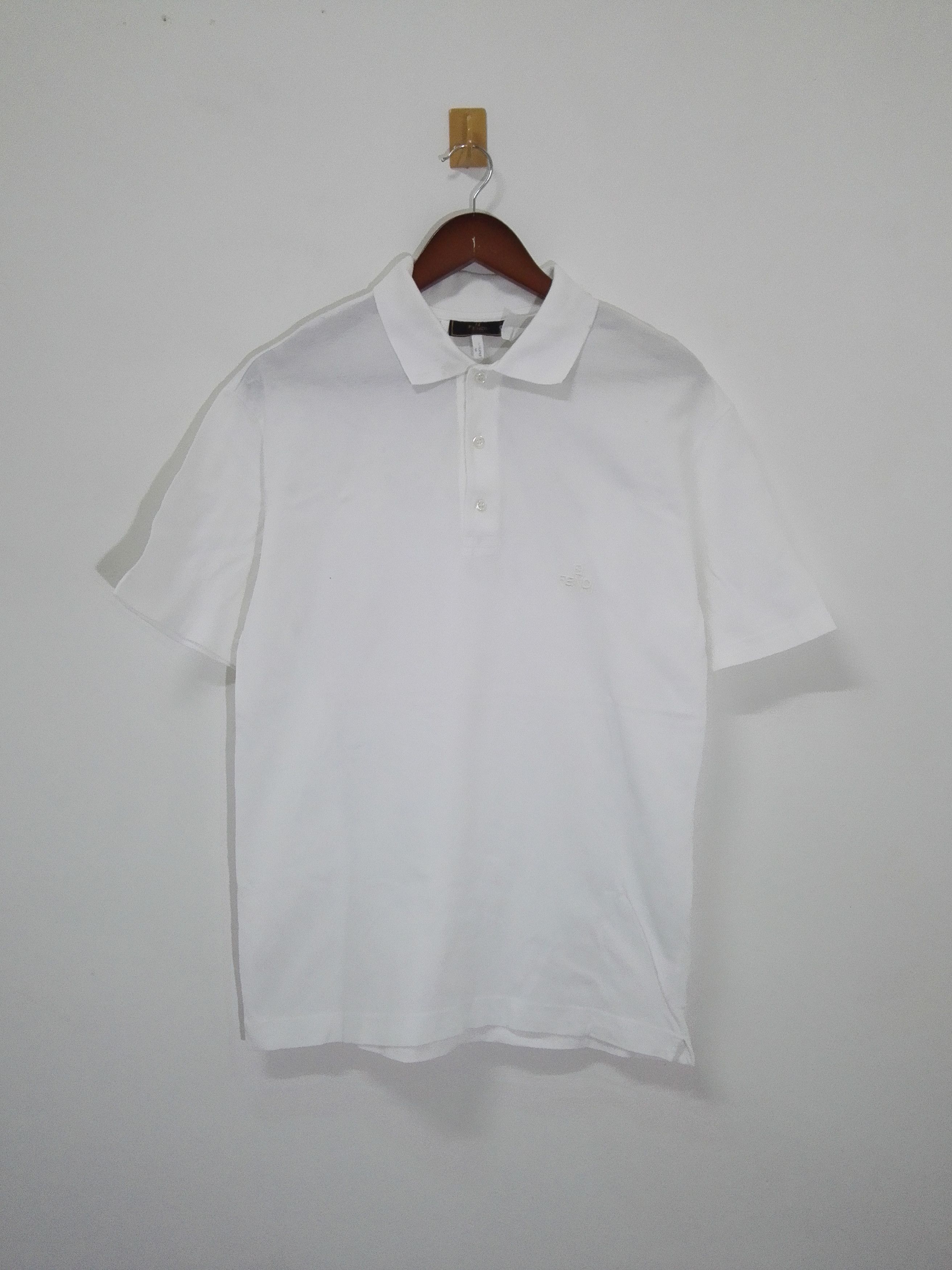 Fendi Fendi Polo Shirt Small Logo Design Size US S / EU 44-46 / 1 - 1 Thumbnail