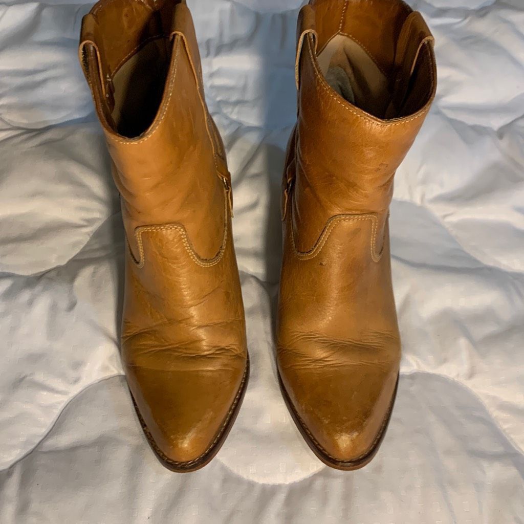 The Wild Pair Womens Cowgirl Leather boots Size 5.5 B