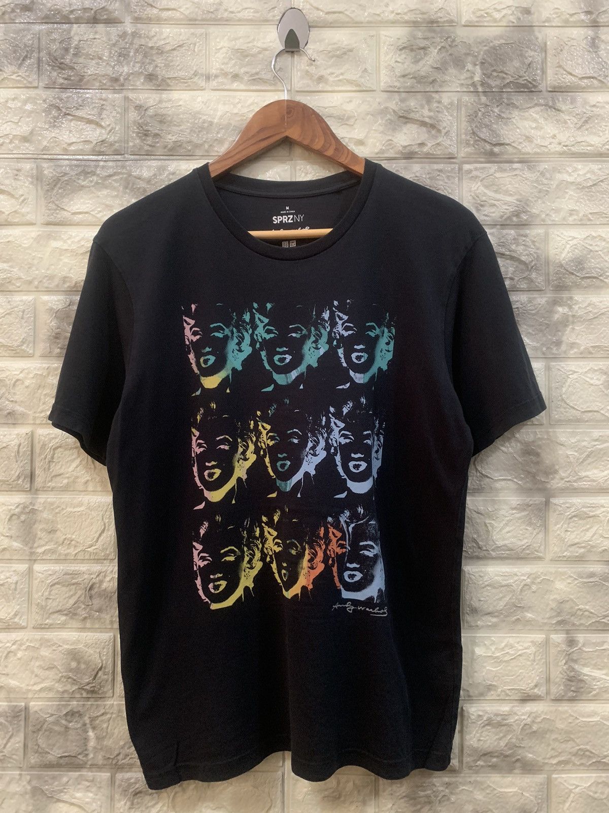 Uniqlo x Andy warhol “marilyn monroe” t-shirt