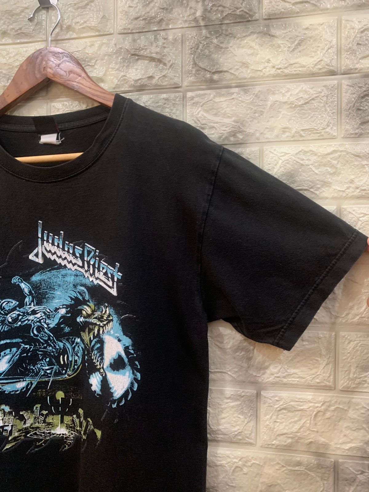 Vintage Vintage Judas priest band rock t-shirt Size US M / EU 48-50 / 2 - 7 Thumbnail