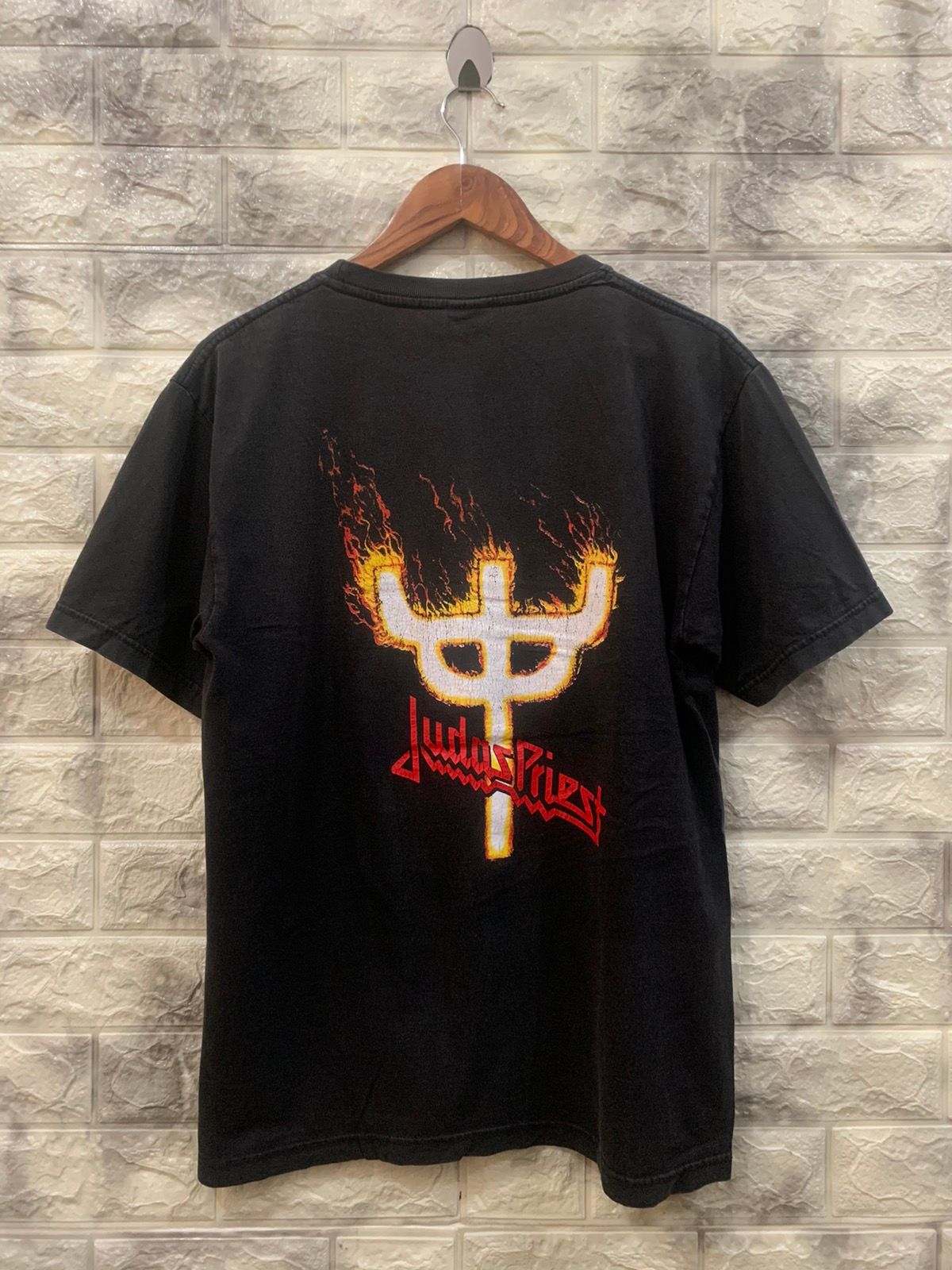 Vintage Vintage Judas priest band rock t-shirt Size US M / EU 48-50 / 2 - 2 Preview