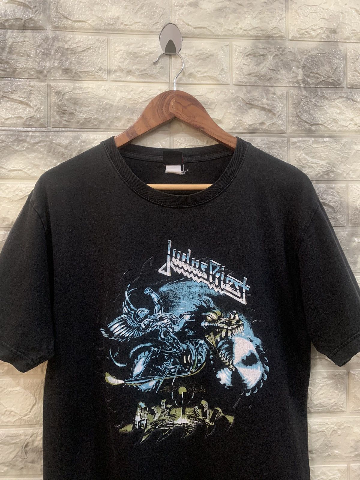 Vintage Vintage Judas priest band rock t-shirt Size US M / EU 48-50 / 2 - 6 Thumbnail