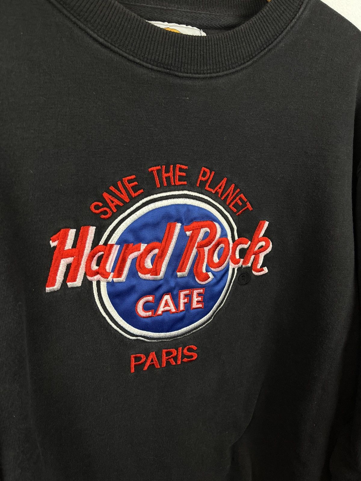 Vintage Vintage Save The World Hard Rock Cafe Sweater Size US L / EU 52-54 / 3 - 2 Preview