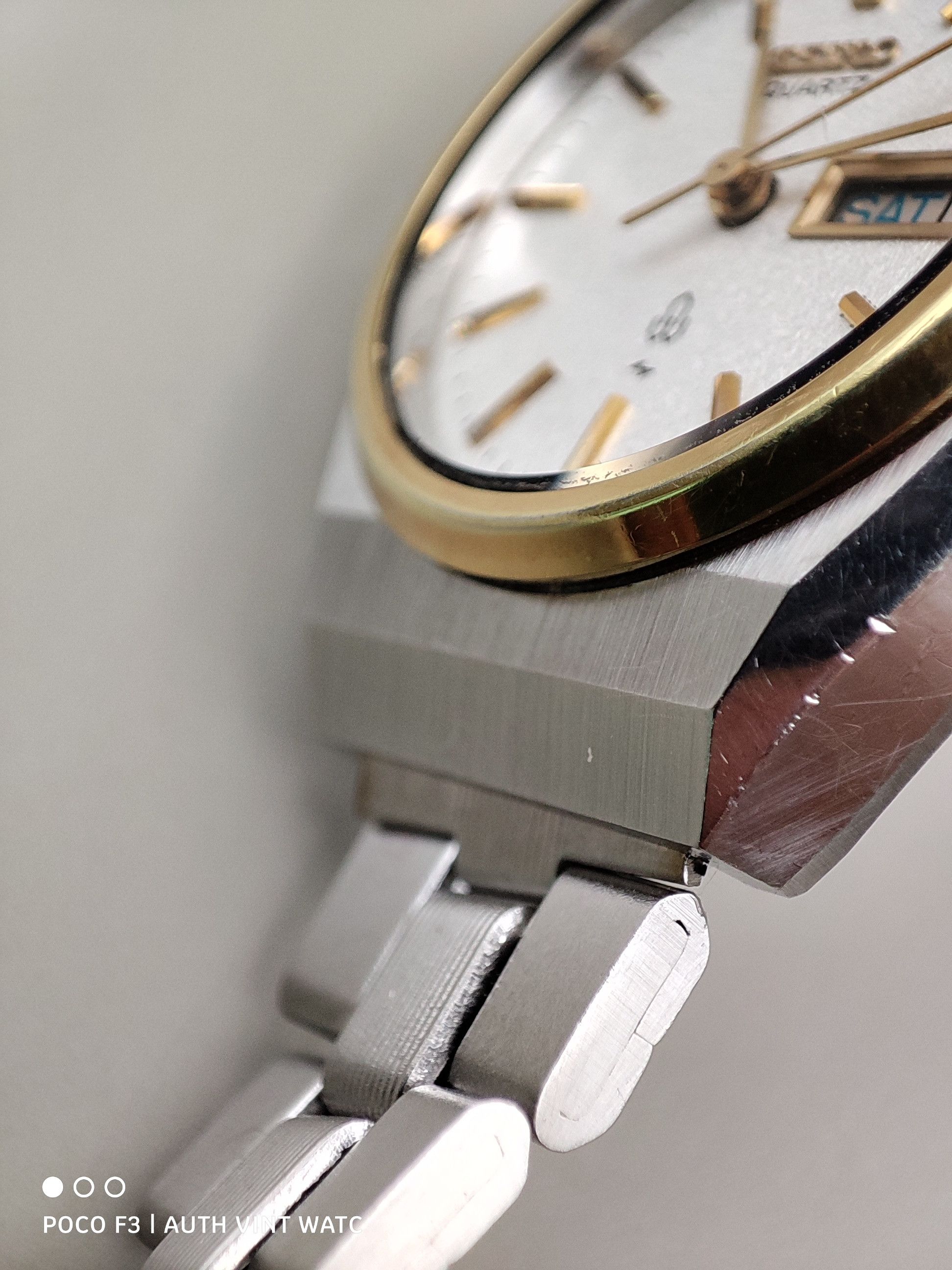Seiko Authentic Vintage Seiko Quartz 2623 Gold Bezel Ladies Size ONE SIZE - 8 Thumbnail