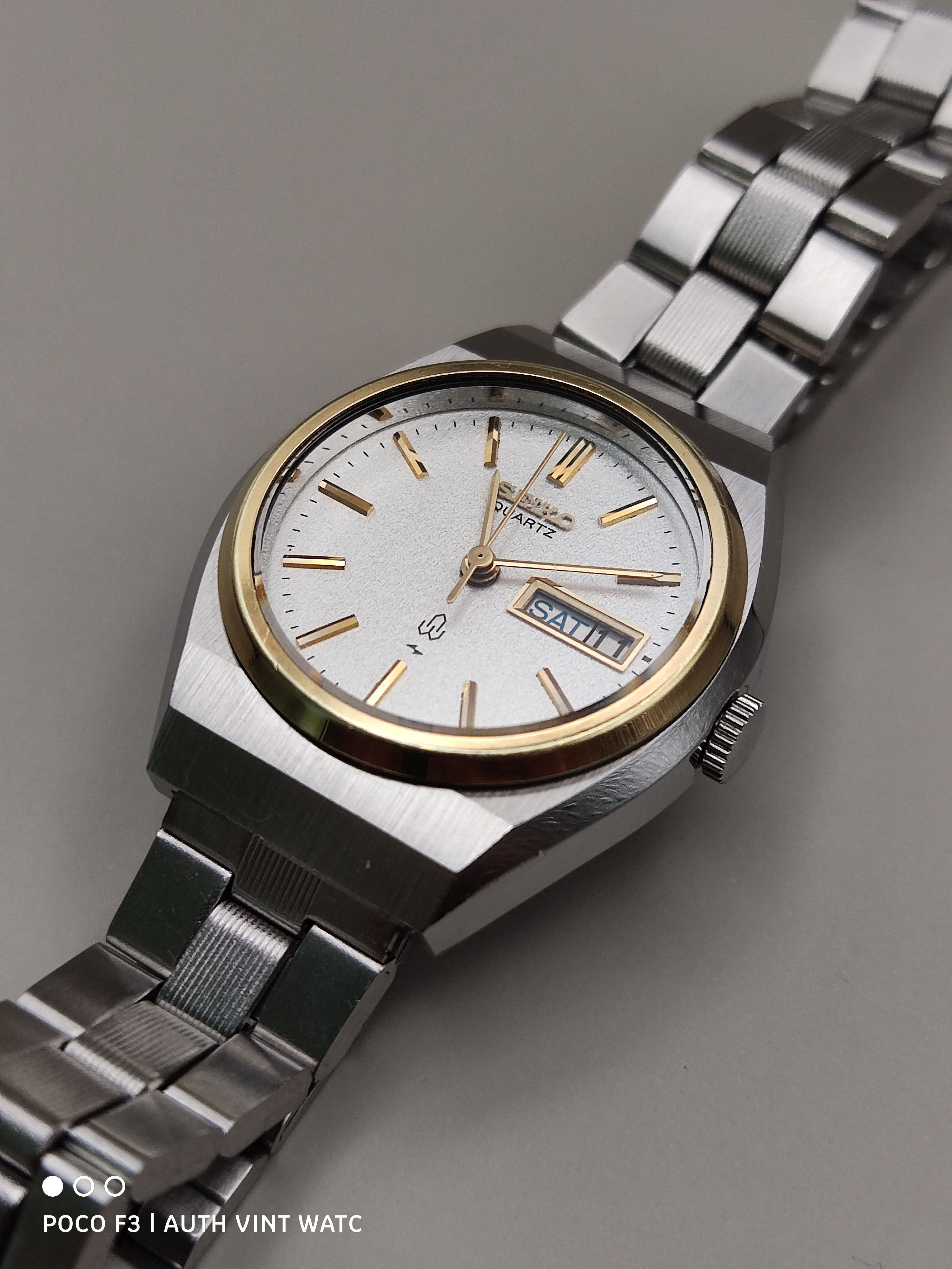 Seiko Authentic Vintage Seiko Quartz 2623 Gold Bezel Ladies Size ONE SIZE - 1 Thumbnail