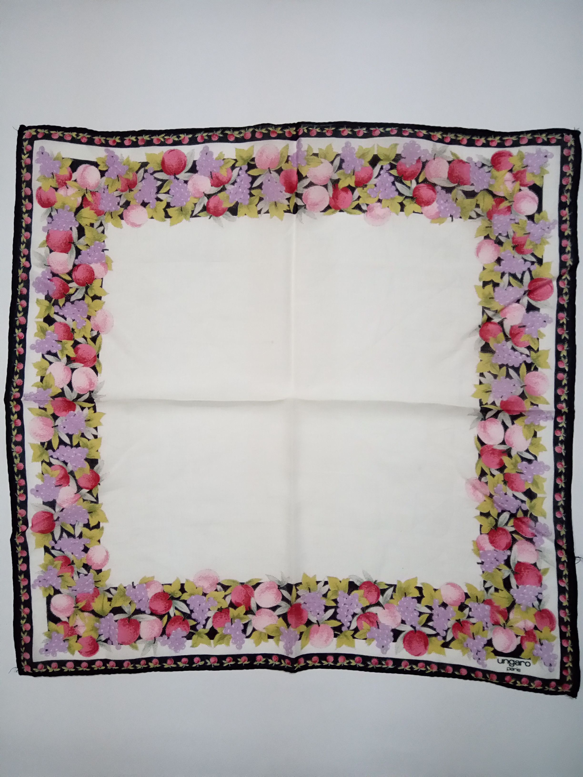 Ungaro Paris Handky Bandana Ungaro Paris Sweet Cherry Frame Size ONE SIZE - 1 Thumbnail