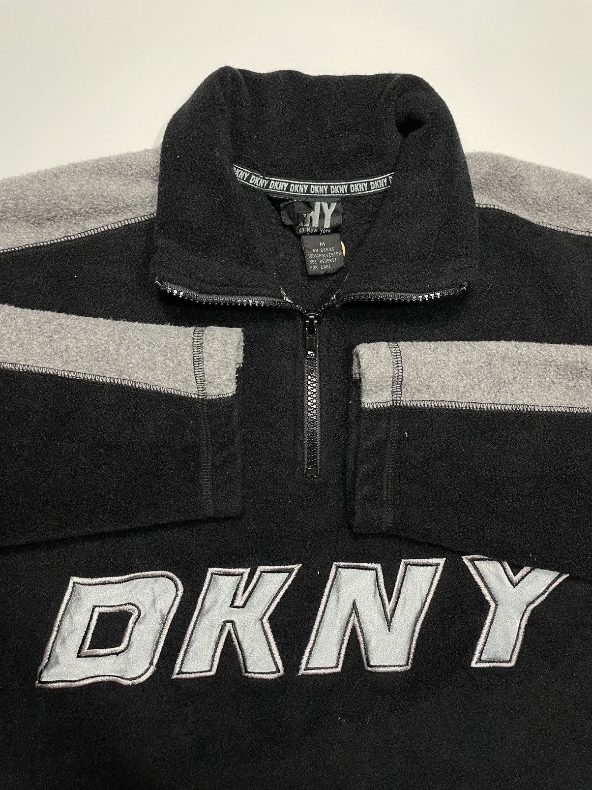 DKNY Vintage 90s DKNY fleece half zipper modern tech Size US M / EU 48-50 / 2 - 9 Thumbnail