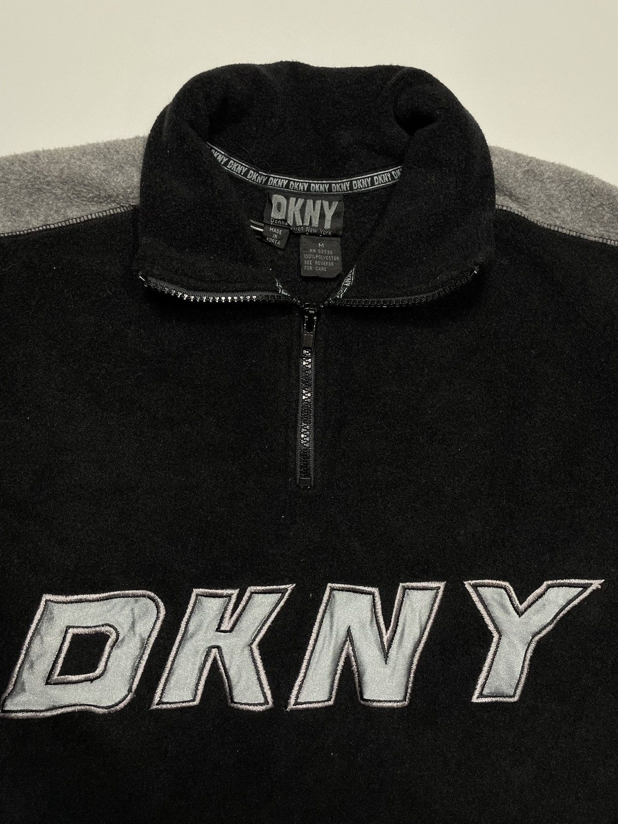 DKNY Vintage 90s DKNY fleece half zipper modern tech Size US M / EU 48-50 / 2 - 5 Thumbnail