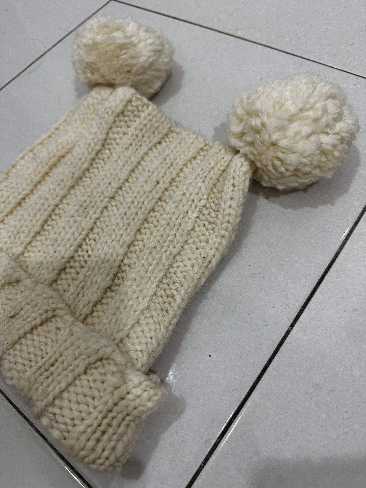 Vintage Vintage Knit Gap Double Pom Pom Beanie Size ONE SIZE - 2 Thumbnail