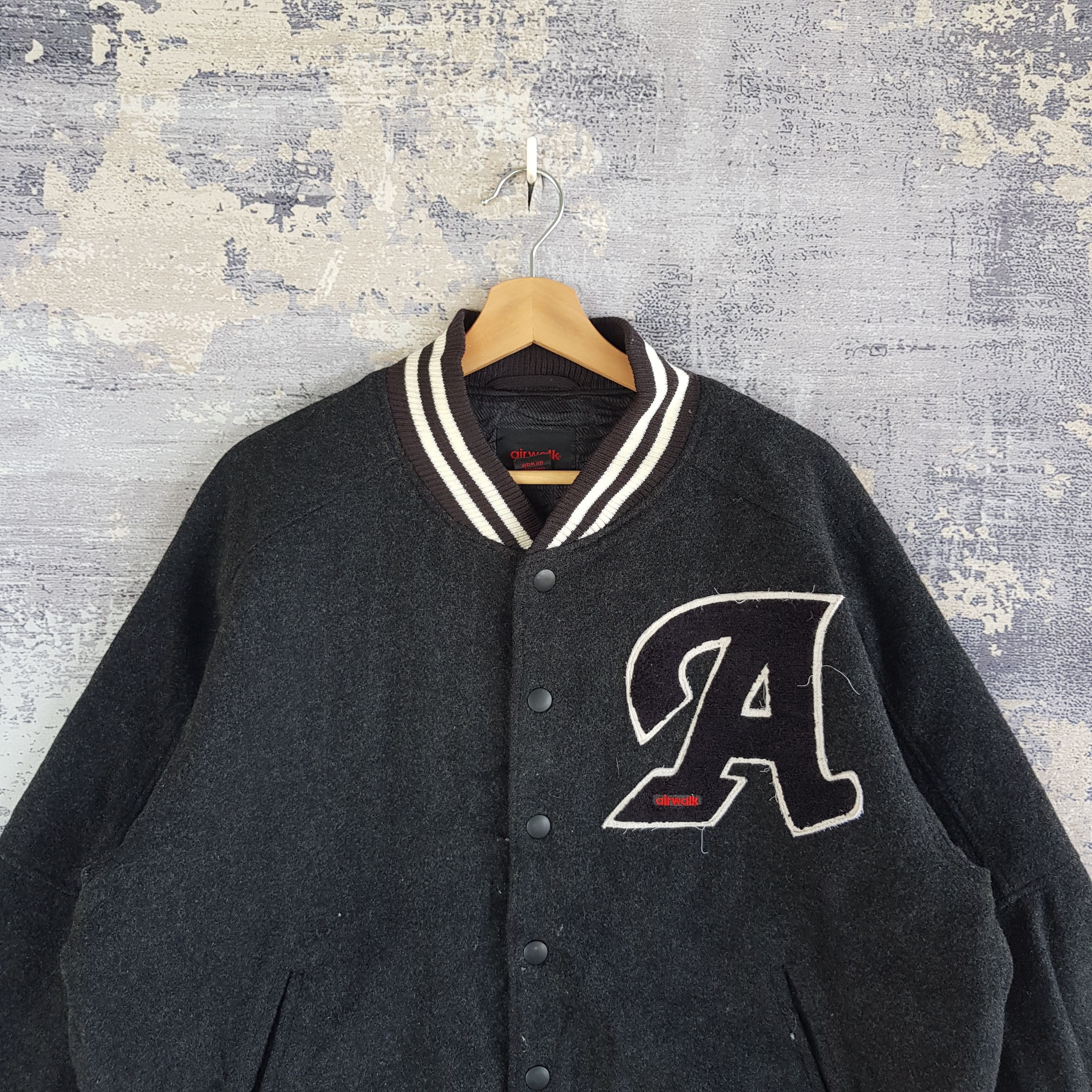 Airwalk × Vintage Vintage Airwalk Varsity Jacket Letterman Wool Jacket Size US L / EU 52-54 / 3 - 3 Thumbnail