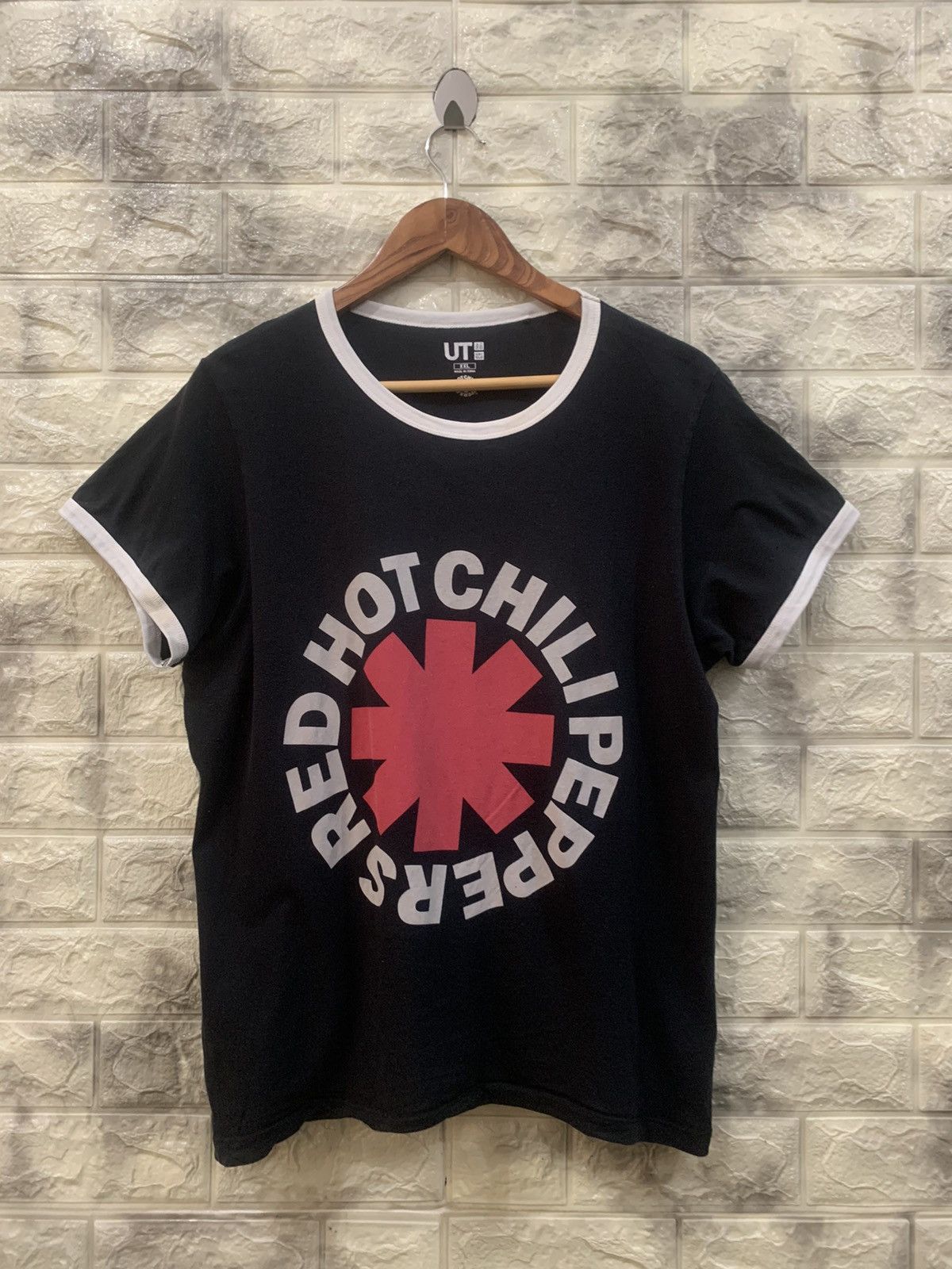 Band Tees Red hot chili pappers band t-shirt Size US XXL / EU 58 / 5 - 2 Thumbnail