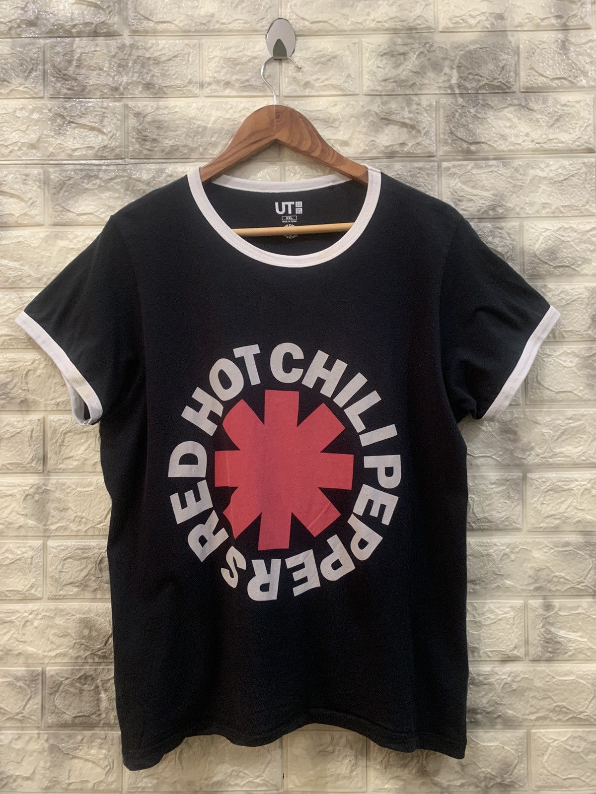 Band Tees Red hot chili pappers band t-shirt Size US XXL / EU 58 / 5 - 1 Thumbnail