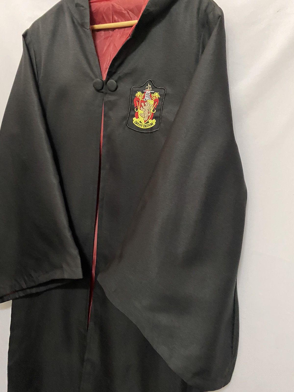 Cloak (A) HARRY POTTER GRYFFINDOR CLOAK CAPE Size US M / EU 48-50 / 2 - 2 Thumbnail
