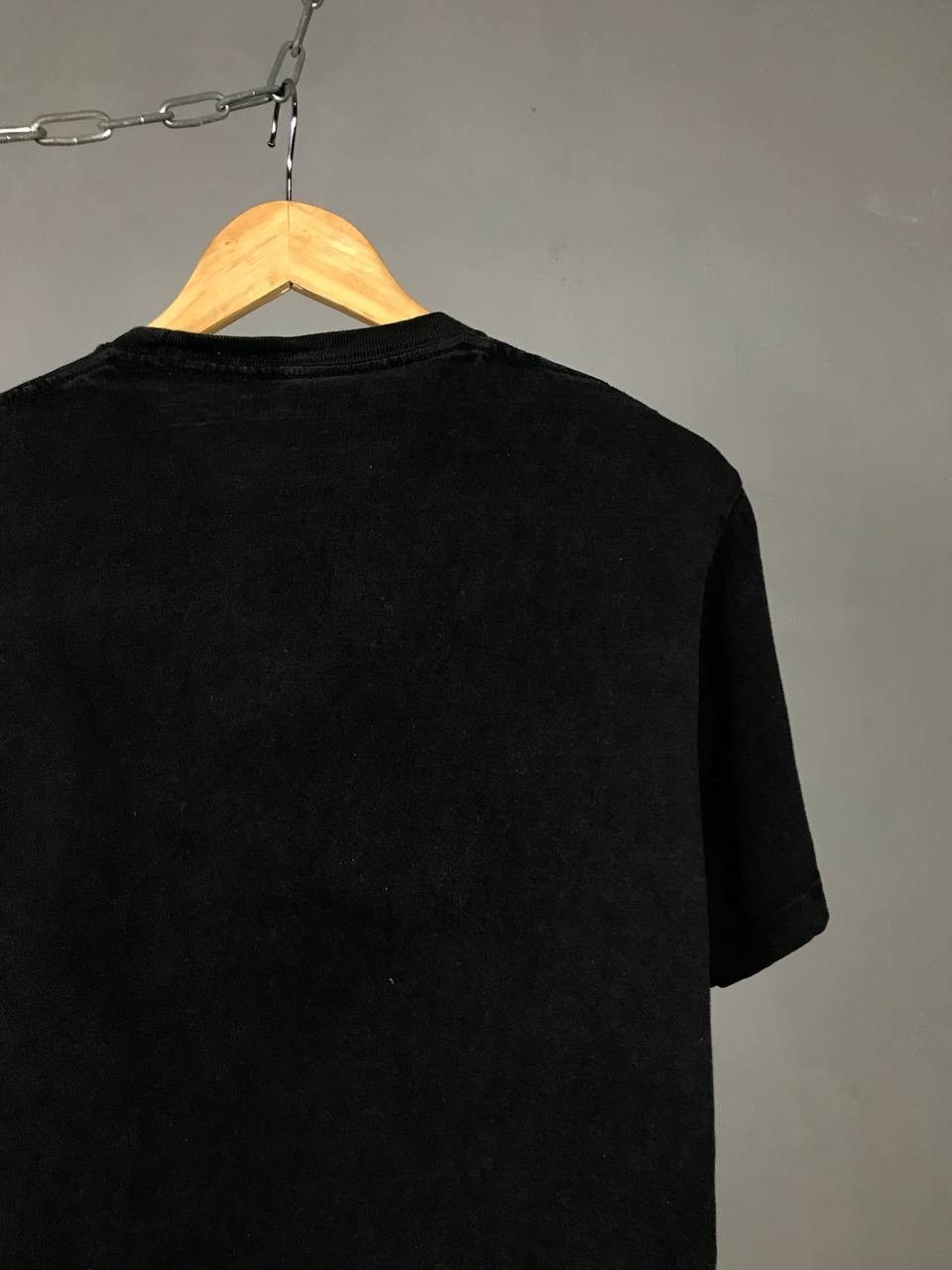 Vintage Who baby is this? 2010 Warner Bros vintage movie tee Size US M / EU 48-50 / 2 - 8 Thumbnail