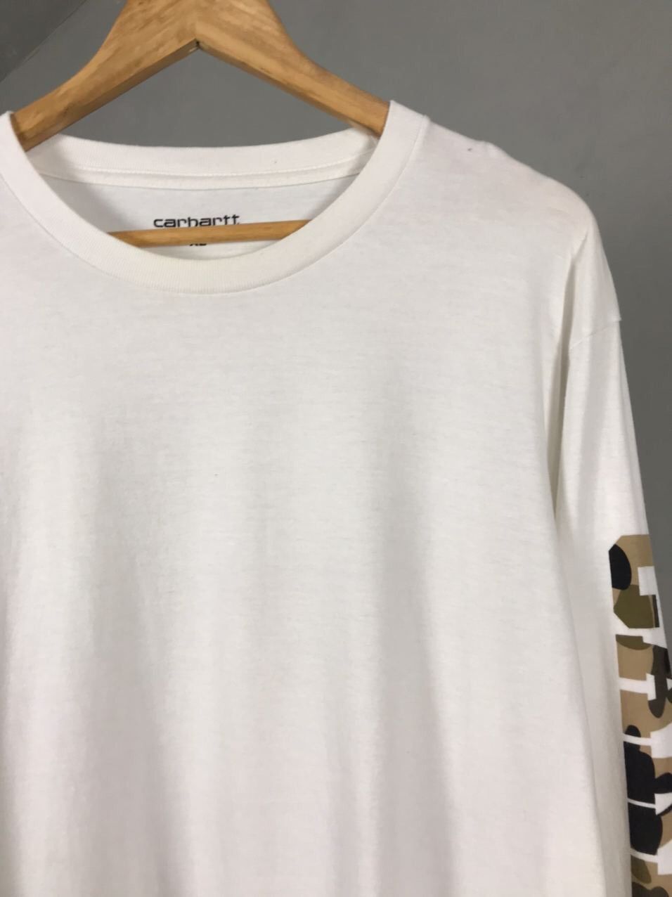 Carhartt Carhartt Wip White Big Logo Longsleeve Streetwear Size US XL / EU 56 / 4 - 2 Thumbnail