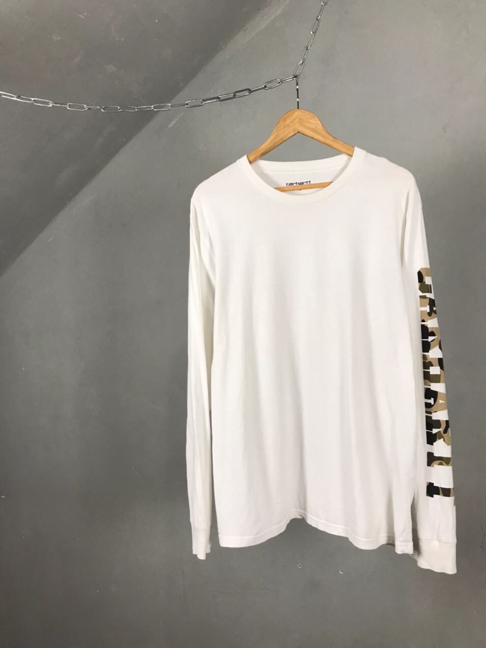 Carhartt Carhartt Wip White Big Logo Longsleeve Streetwear Size US XL / EU 56 / 4 - 1 Thumbnail