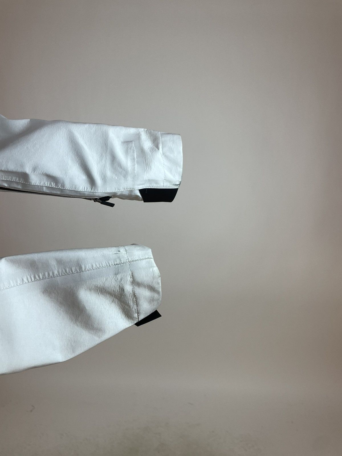 Krakatau KRAKATAU Raincoat Jacket White long futuristic waterproof Size S / US 4 / IT 40 - 18 Thumbnail