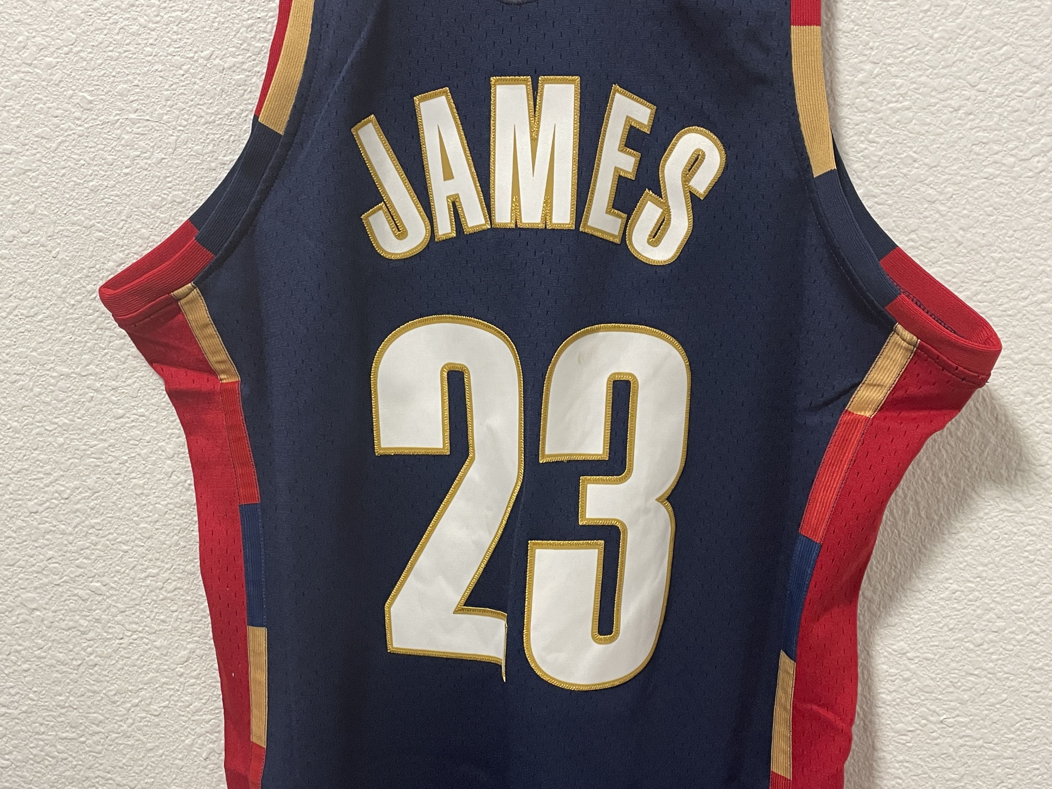 Mitchell & Ness LeBron James LBJ Cleveland cavaliers CAVS Swingman Size US XXL / EU 58 / 5 - 7 Thumbnail