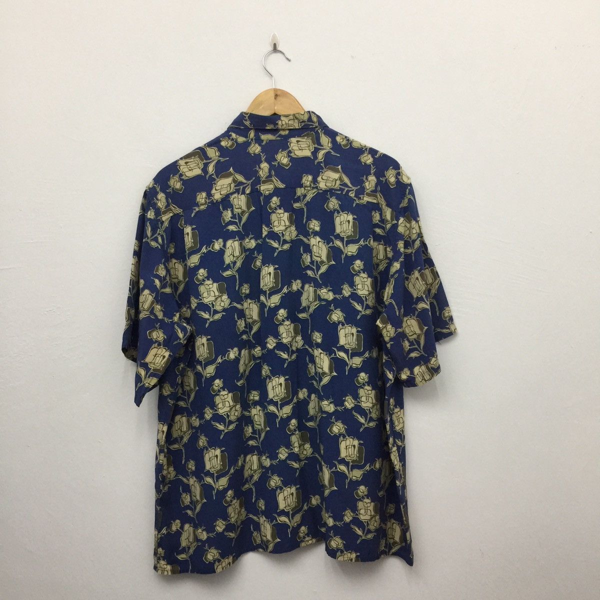 Reyn Spooner Vintage Y2K Reyn Spooner Rayon Hawaiian Shirt Size US XL / EU 56 / 4 - 2 Thumbnail