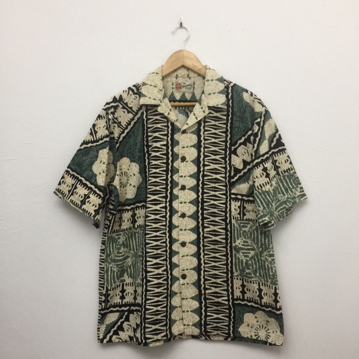 80s Hilo Hattie Hawaiian Shirt