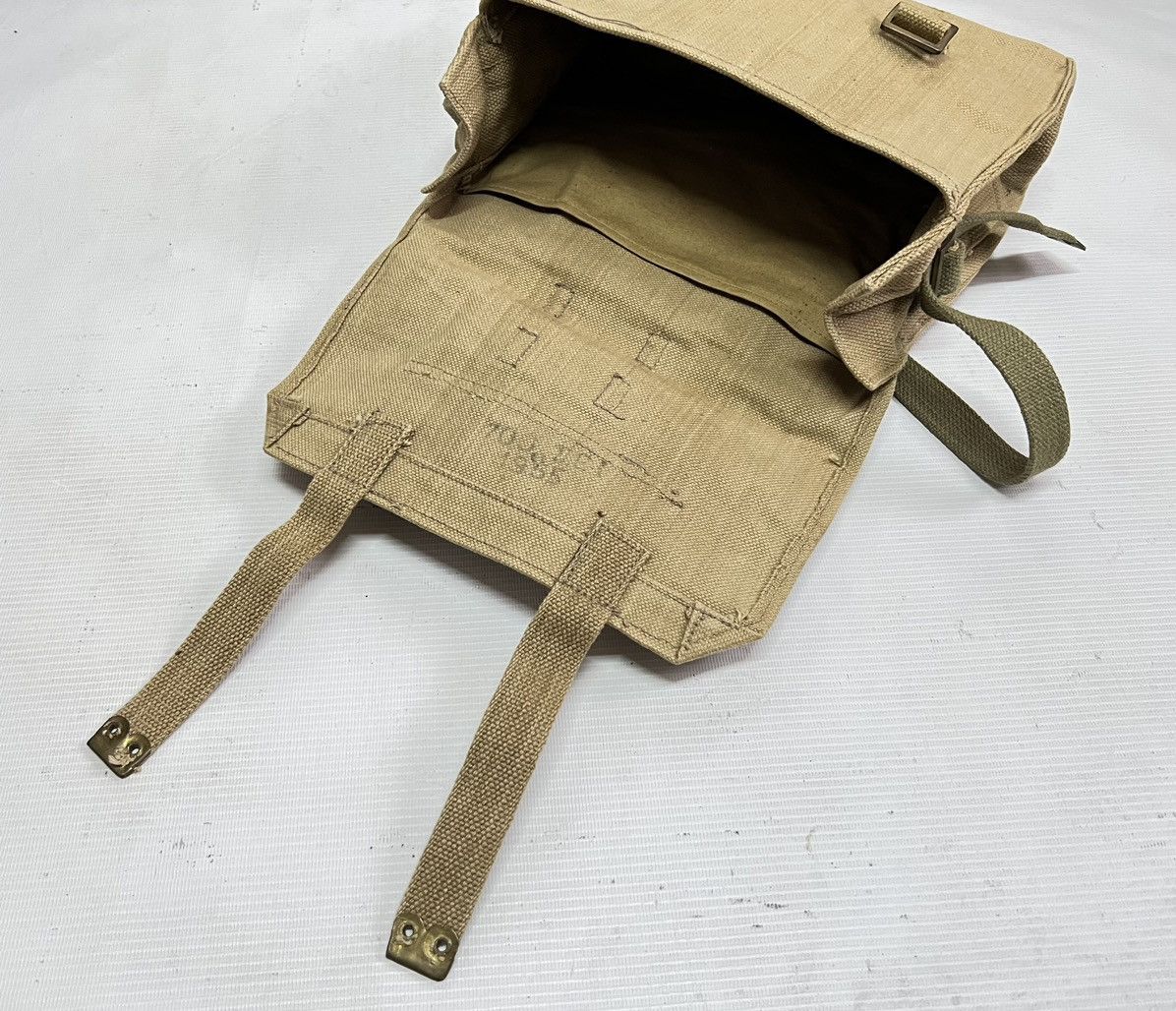 Vintage Rare Vintage Military 50s Sling Bag . Size 32 - 10 Thumbnail