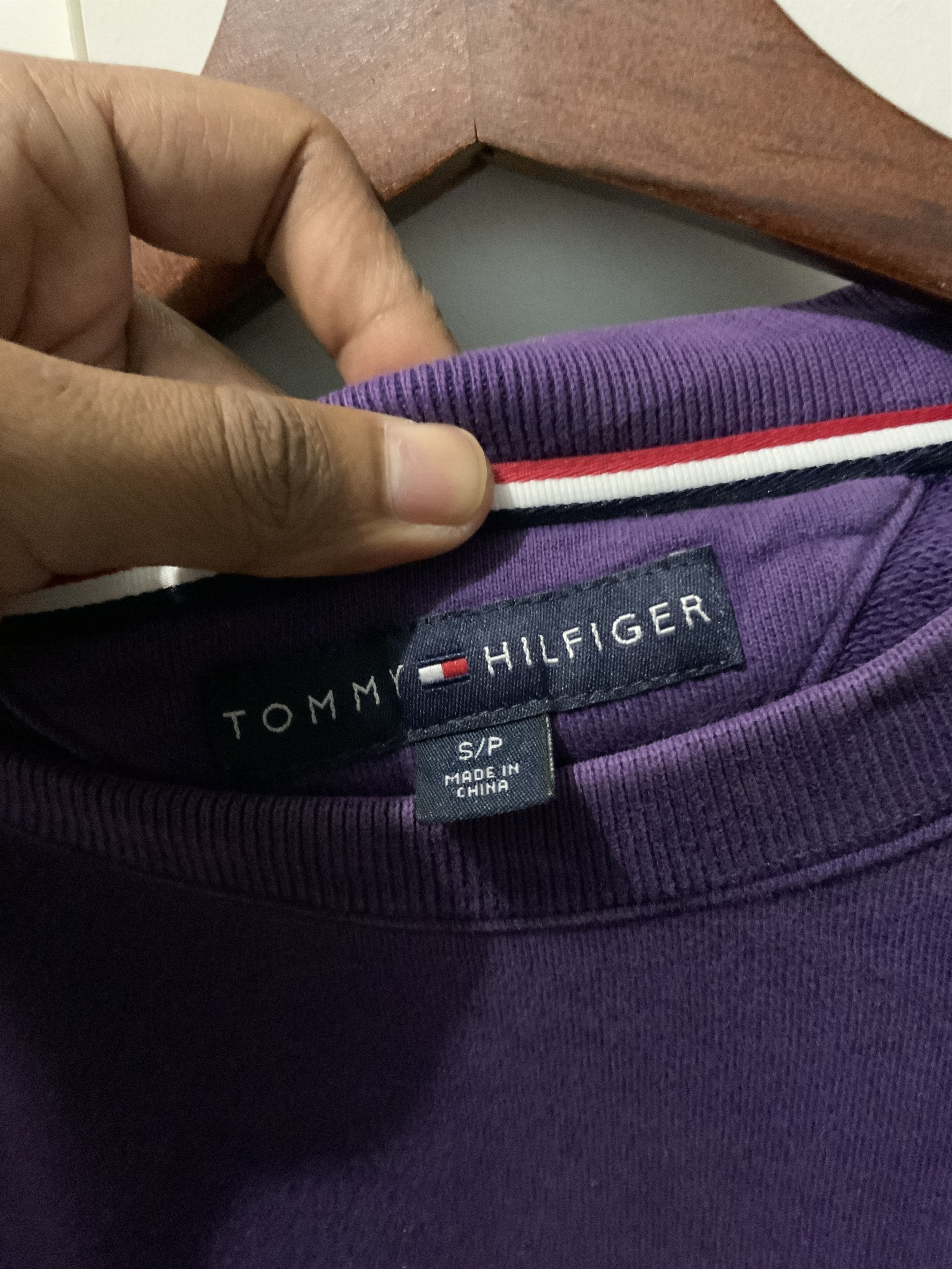Tommy Hilfiger Vintage TOMMY HILFIGER Crewneck Sweatshirt Size US S / EU 44-46 / 1 - 8 Thumbnail