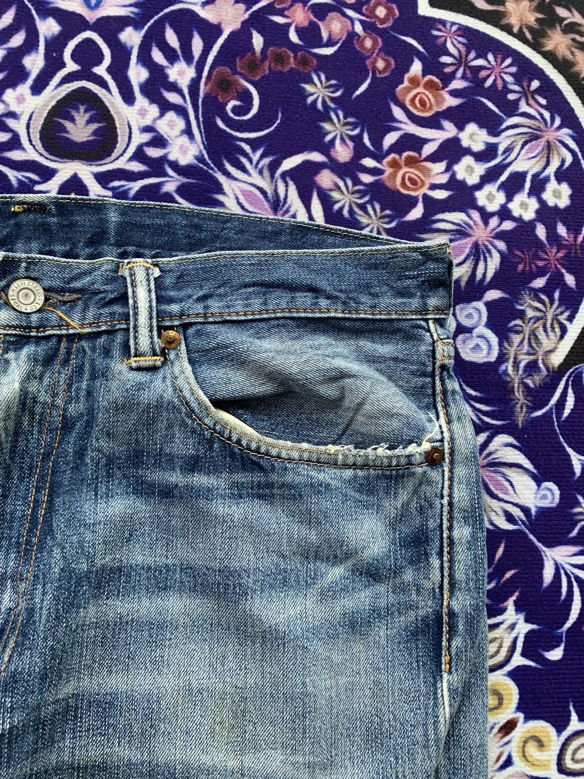 Levi's Levis 505 Single R Faded Wash Denim Size US 35 - 7 Thumbnail