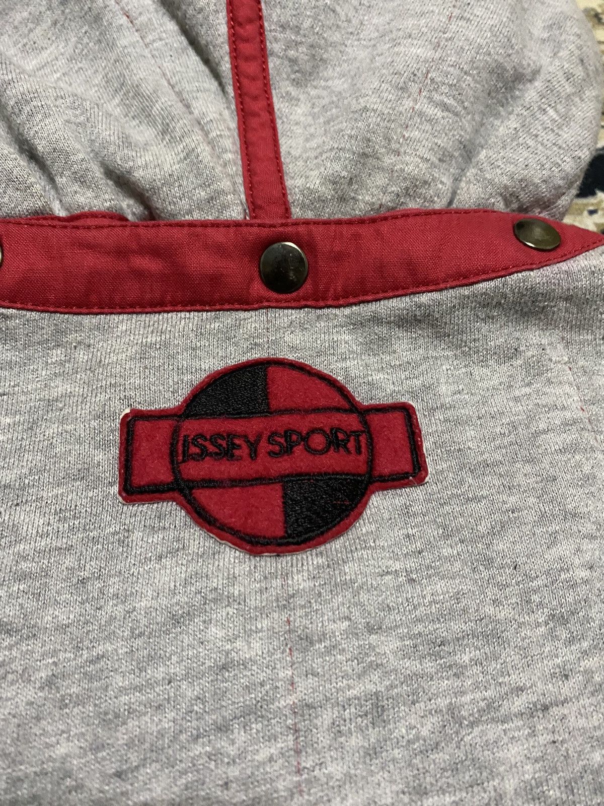 RARE! Issey Sport Reversible 2 Tone Hybrid Colour Suspender