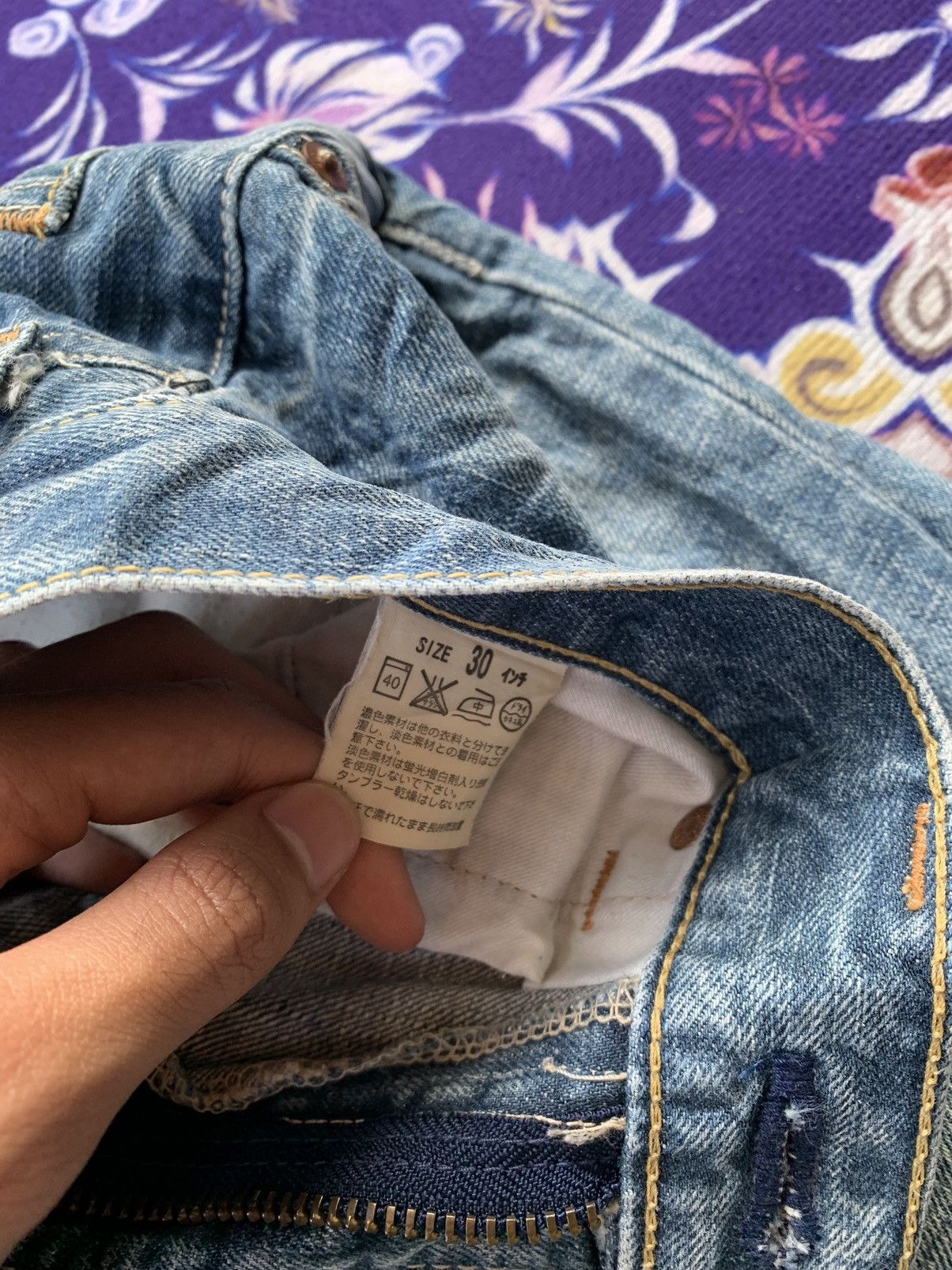 Levi's Vintage Clothing Vintage Levis 502 Faded Wash Denim Size US 31 - 7 Thumbnail