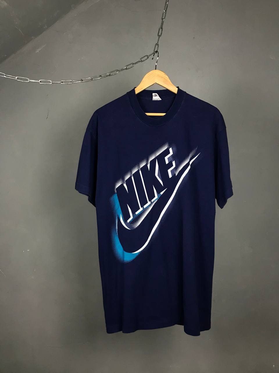 Nike Nike swoosh streetwear vintage center logo tee Size US L / EU 52-54 / 3 - 1 Thumbnail