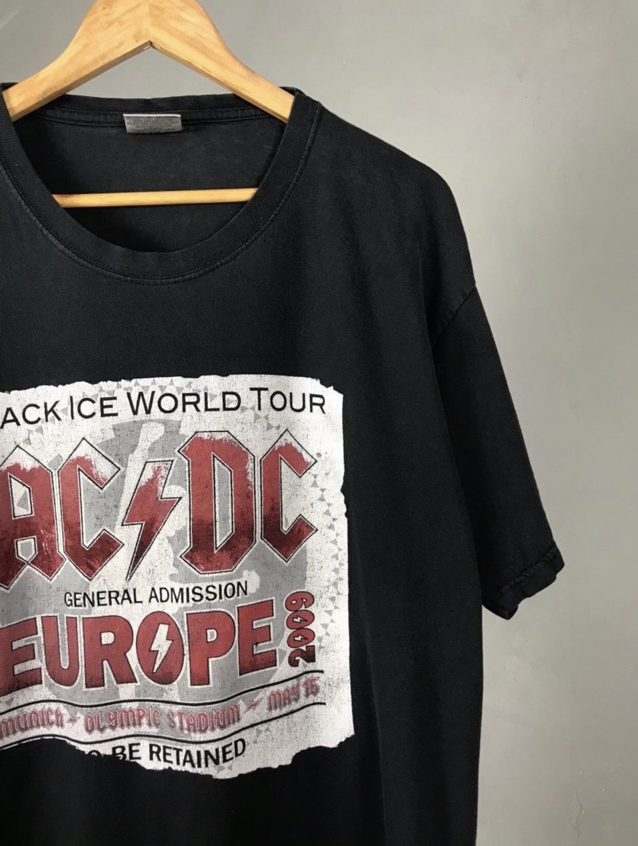 Vintage AC/DC vintage rock band tee Size US XXL / EU 58 / 5 - 2 Thumbnail