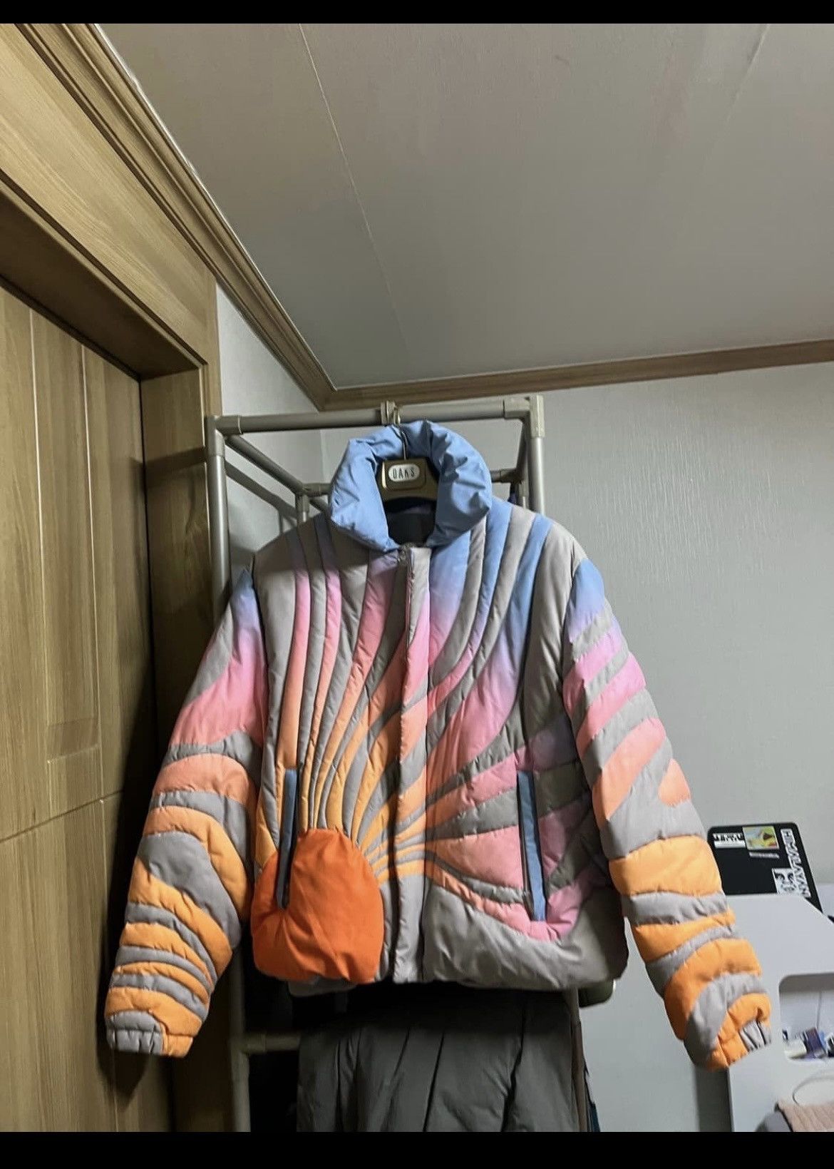 erl ss21 sun bomer down jacket puffer size L