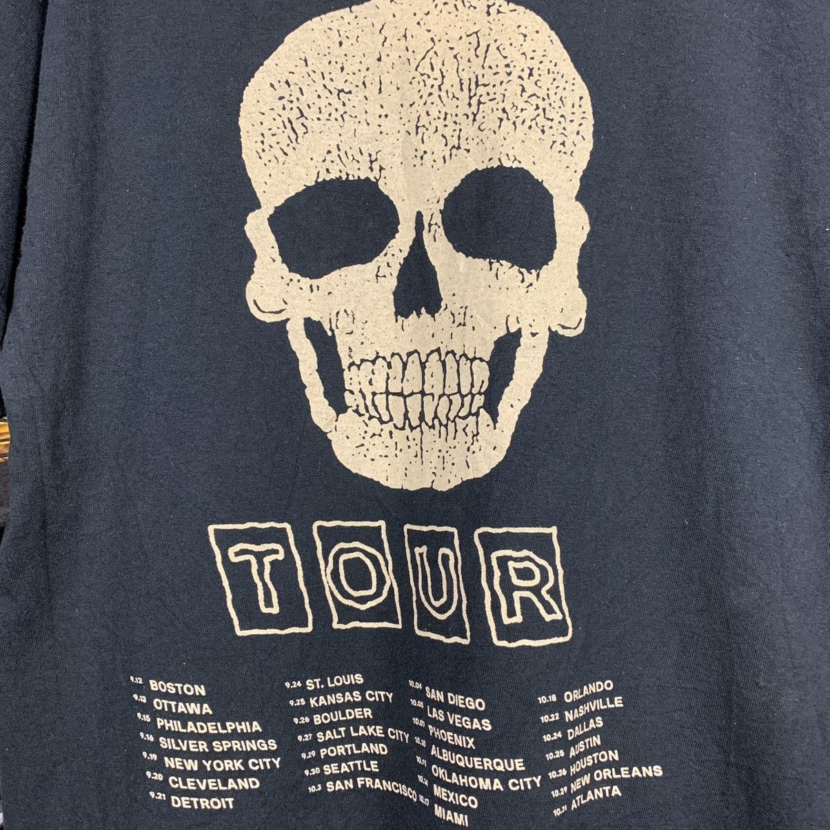 Band Tees × Rap Tees post malone on tour tee Size US M / EU 48-50 / 2 - 4 Thumbnail