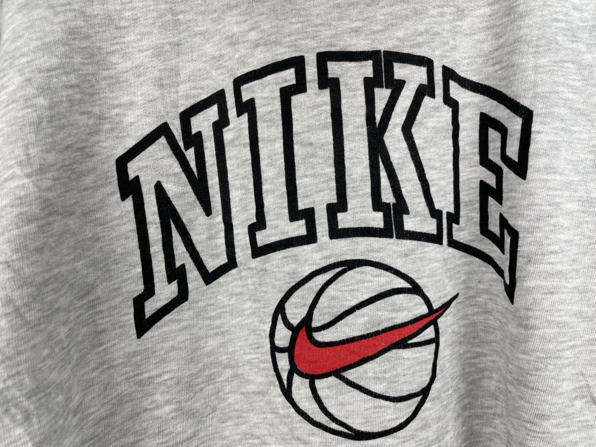 Nike Vintage 90s Nike basketball hoodie Size US L / EU 52-54 / 3 - 4 Thumbnail
